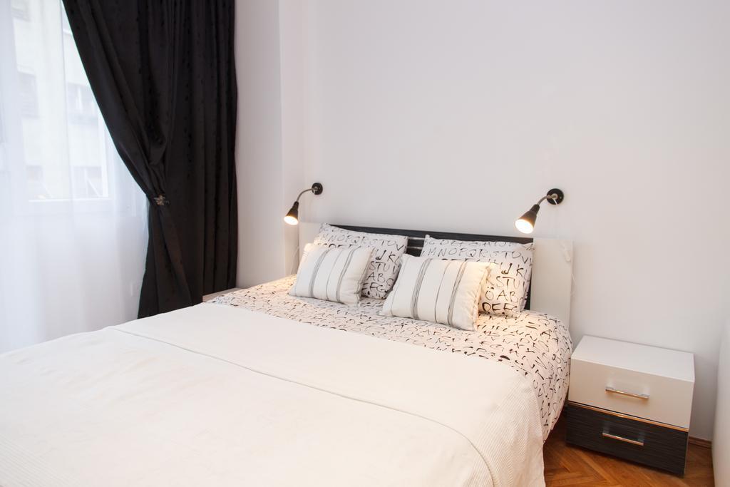 Stay In Apartments Βελιγράδι Δωμάτιο φωτογραφία